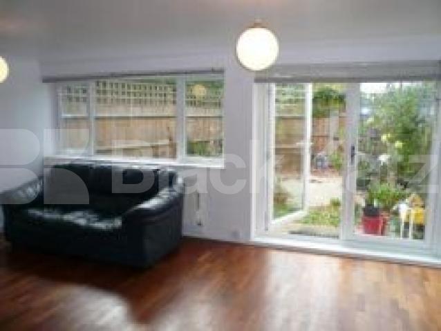 			GREAT LOCATION!!!, 3 Bedroom, 1 bath, 1 reception Flat			 Muswell Ave, MUSWELL HILL N10